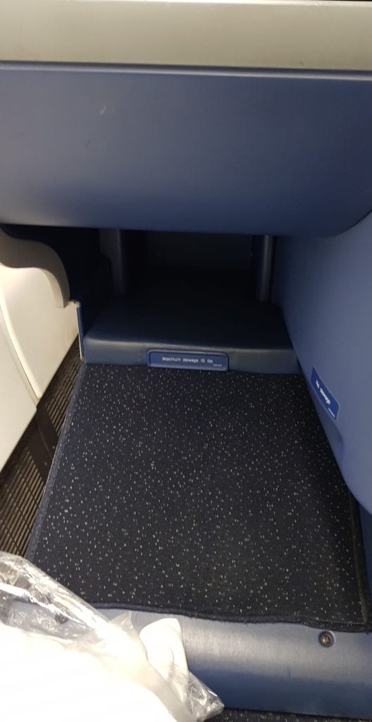review delta airlines business class