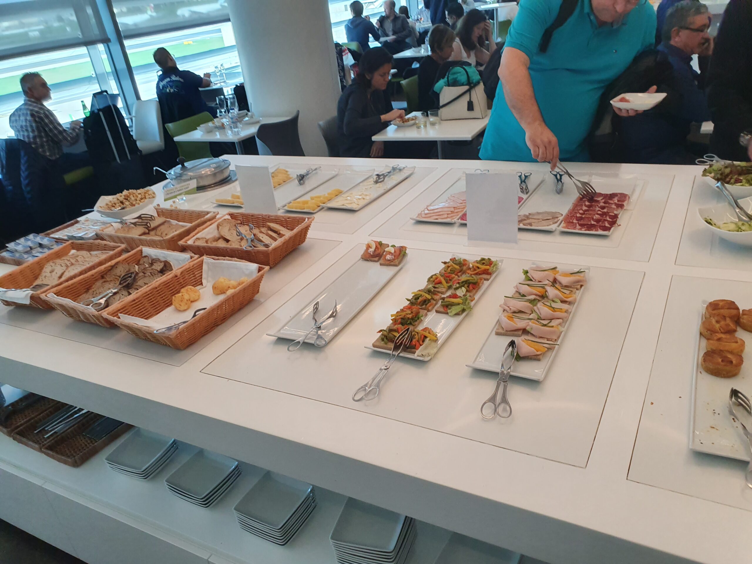 Food TAP Premium Lounge Lisbon