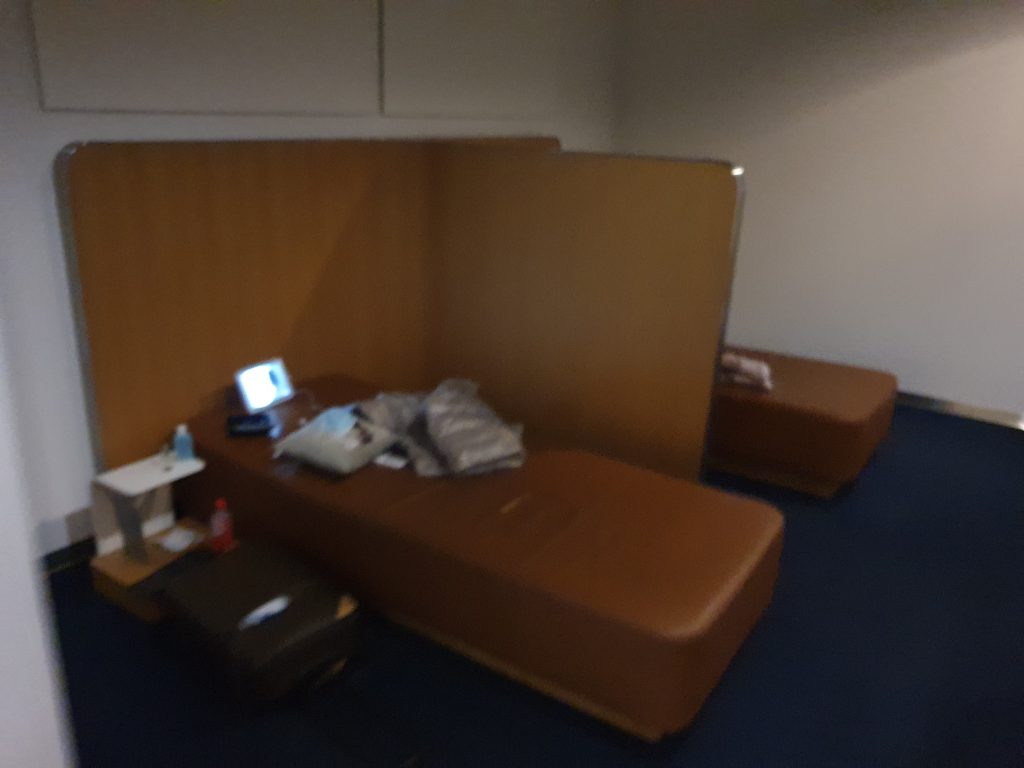 Lufthansa Senator Lounge Frankfurtsleeping